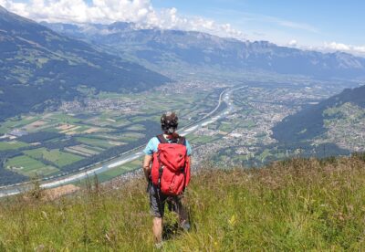 Silke schaut auf Liechtenstein und ins Rheintal